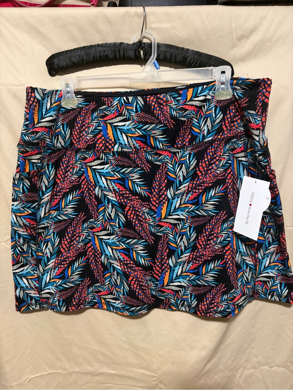 Ellie Multicolor Tropical Leaf Skort